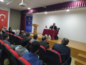 Doç. Dr. Şeker: “Tarih Şuuru Herkese Lazım”