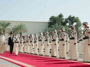 Cumhurbaşkanı Erdoğan, Katar’da Resmi Törenle Karşılandı