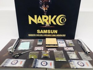 Uyuşturucu Satarken Yakalandı