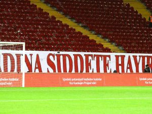 Dostluk Maçı: Galatasaray Kadın Futbol Takımı: 0 - Fenerbahçe Kadın Futbol Takımı: 7