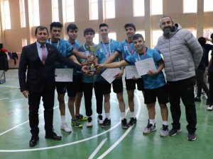 Genç Raketler Kupasını Kabakcı’dan Aldı