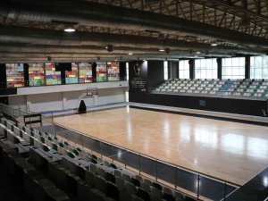 Spor Tesisindeki Yenileme Çalışmaları Devam Ediyor
