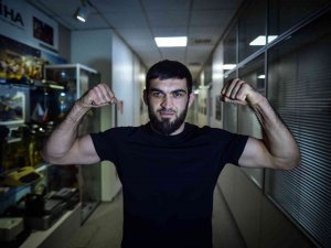 Kafes Dövüşçüsü Saygid Guseyn Arslanaliev Her Gün Kemer Hayaliyle Uyuyor!
