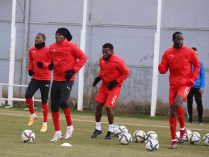 Sivasspor’da Galatasaray Mesaisi Sürüyor
