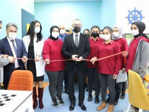 Kayapınar Belediyesinin Destekleriyle Z Kütüphanesi Açıldı