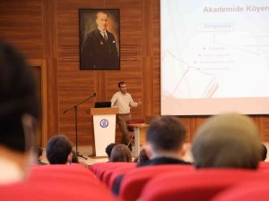 “Akademide Küyerelleşme Ve Değişen Beklentiler”