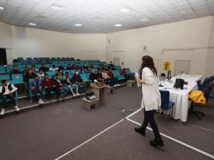 Van Büyükşehir Belediyesinden Stajyer Öğrencilere Seminer