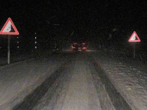 Bingöl-elazığ Karayolunda Kar, Sağanak Ve Sis Etkili Oldu, Sürücüler Zor Anlar Yaşadı