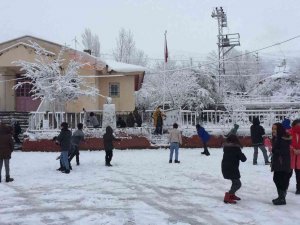 Karlıova Beyaza Büründü, Karın Tadını Çocuklar Çıkardı