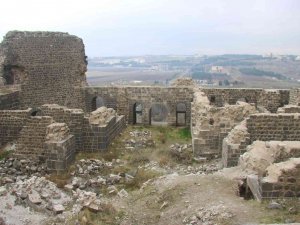 Diyarbakır Surlarını Bir Boy Yükselten Mervani Hükümdarının Sarayı Bulundu
