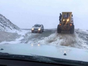 Bayburt’un Yüksek Kesimlerinde Kar Yağışı Etkili Oldu