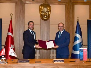 Anadolu Üniversitesi Ve Türi̇b Arasında İş Birliği Protokolü İmzalandı