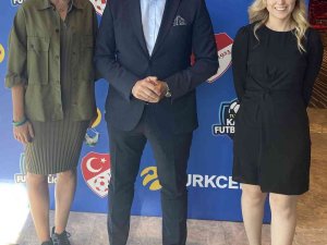 Turkcell Kadın Futbol Süper Ligi’nde Kuralar Çekildi