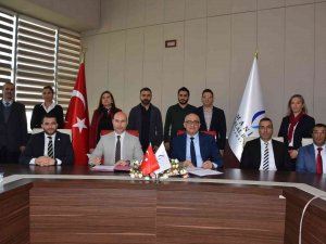 Manisa Fk İle Manisa Cbü Arasında İşbirliği Protokolü