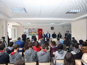 Başkan Beyazgül, Öğrencilerle Bir Araya Geldi