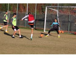 Adanaspor Maç Saatini Bekliyor
