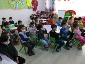 Minik Öğrencilere Sıfır Atık Ve Çevre Eğitimi