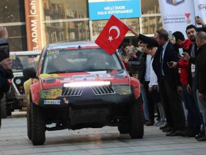 Türkiye Off-road Şampiyonası Öncesi Yarışmacılar Gösteri Yaptı