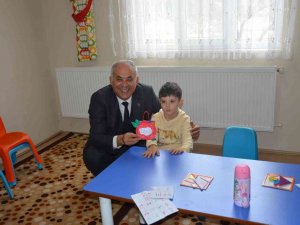 Başkan Yaman Çocukların Yaptığı Etkinliğe Eşlik Etti