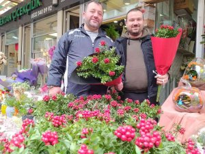 25 Liraya Ev Sahibi Olmak İçin Çiçekçiye Akın Ediyorlar