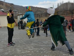 Gençlik Merkezinden Okullarda Farklı Etkinlikler