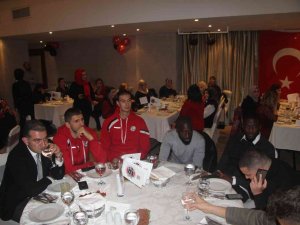 Kadın Taraftarlar Spor Camiasını Bu Gecede Birleştirdi