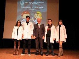 Doktor Başkan, Geleceğin Hekimlerine Beyaz Önlük Giydirdi