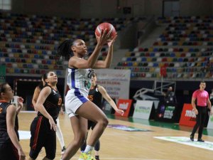 Kbsl: İ̇zmit Belediyespor: 69- Galatasaray: 80