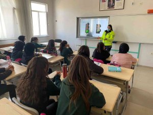 Van Polisinden Öğrencilere Trafik Eğitimi