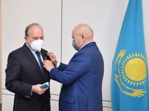 Şimşek’e Üstün Hizmet Ödülü