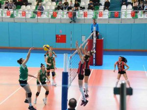 Salihli’nin Sultanları İlk Yarıyı Lider Tamamladı