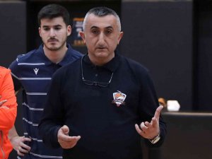 Çbk Mersin Yenişehir Belediyesi Aziz Akkaya İle Anlaştı