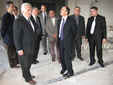Vali Şarbak Diyanet Eğitim Merkezini denetledi