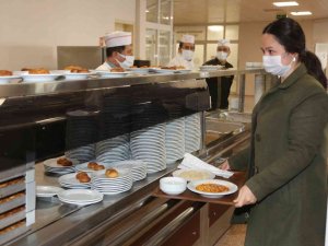 Aü Yemekhanesinde Yörük Menüsü