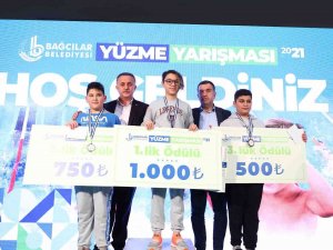 Bağcılar’da Minik Kulaçlar Şov Yaptı