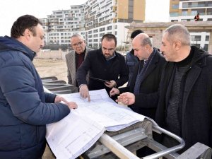 Başkan Pekyatırmacı 32 Derslikli İlkokulu İnceledi