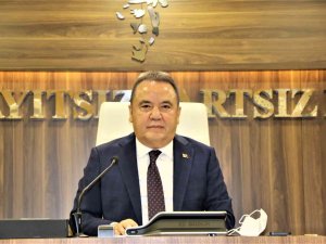 Başkan Böcek’ten Ucuz Ekmek Müjdesi