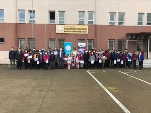 Burhaniye’de Başarılı Öğrenciler Ödüllendirildi