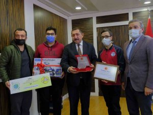 Okullarında Atık Pilleri Topladılar, Ödülleri Kaptılar