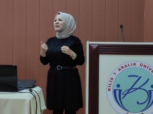 Üniversitede “Bağımlılıkta Aile Rolleri” Başlıklı Konferans