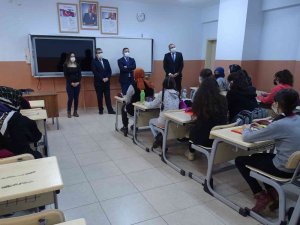 Kaymakam Özerdin Öğrenciler İle Sohbet Etti