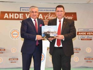 Aesob’dan Ahde Vefa Ödül Töreni