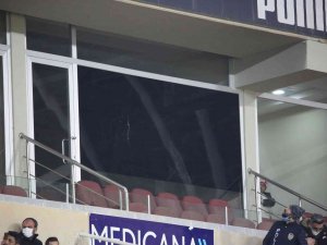 Fatih Terim, Sivasspor Maçını Siyah Filmli Locadan İzledi