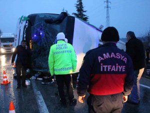 Amasya’da Yolcu Otobüsü Devrildi: 1 Ölü, 19 Yaralı