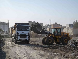 Mersin’de Çöp Ve Moloz Yığınları Ortadan Kaldırılıyor