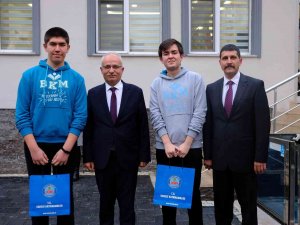 Kaymakam, Balıkesir Birincilerini Ağırladı