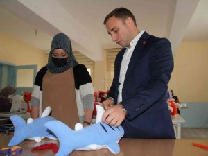 Bu Projeyle Hem Üretici Kadınların Hem De Yetim Ve Öksüz Çocukların Yüzleri Gülüyor