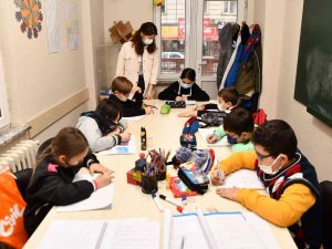 Çocuklar ‘Donguri’ İle Matematik Öğreniyor