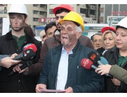 Chp'lilir Yüzlerine Kömür Sürerek Madencileri Andı