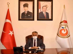 Antalya Valisi Yazıcı’dan ‘Aşı’ Çağrısı: “Yeni Varyantlar Aramızda Dolaşıyor”